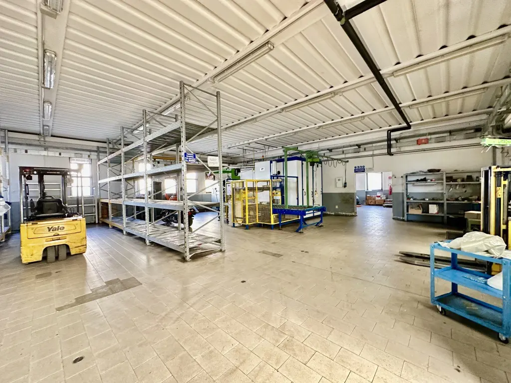 CAPANNONE IN VENDITA A BUSSOLENGO (VR)
